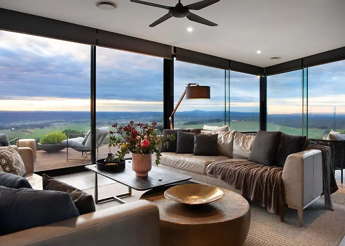 Sky High- Iconic Ridge-Top Retreat Hepburn Springs
